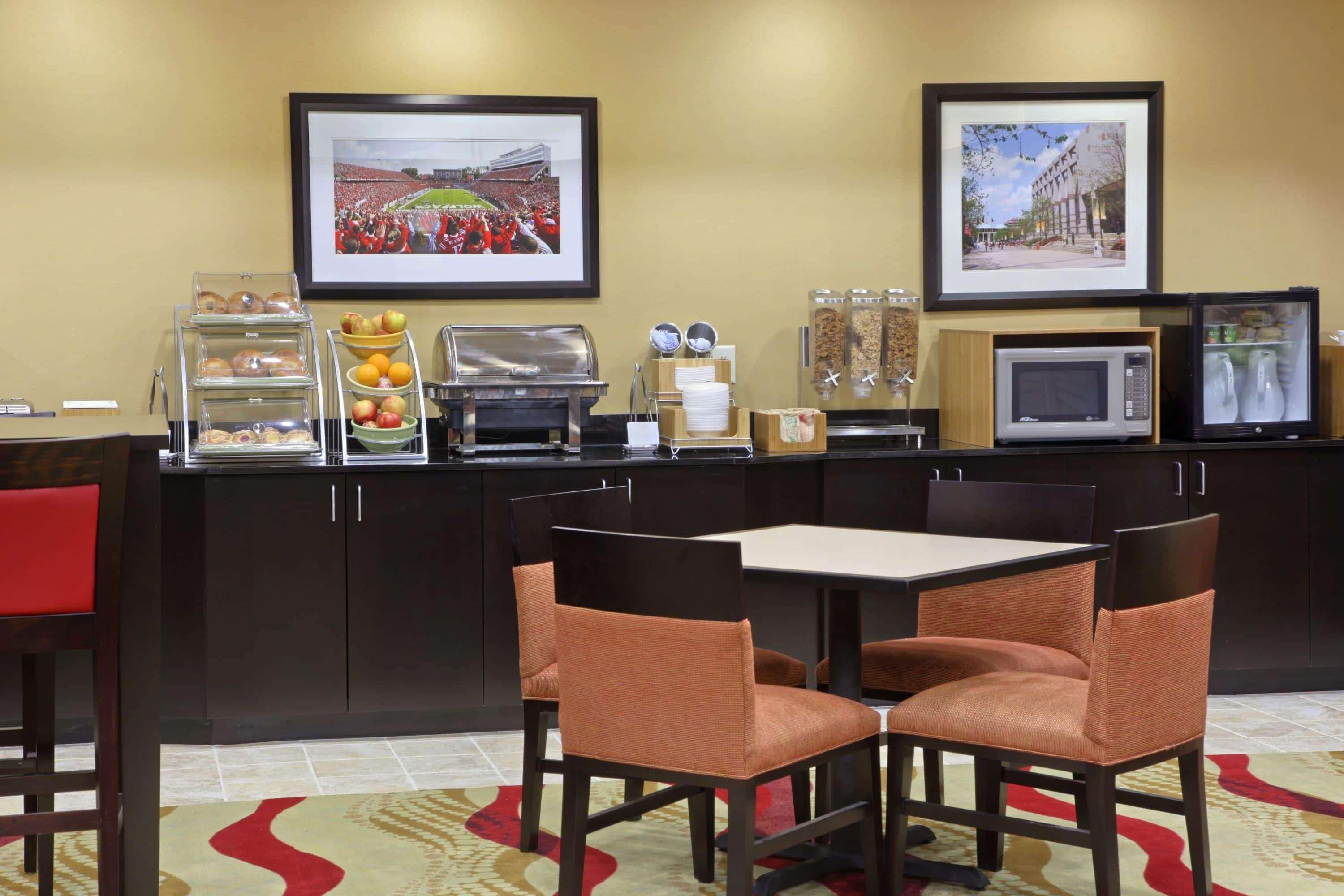 Wingate By Wyndham State Arena Raleigh/Cary Hotel Extérieur photo