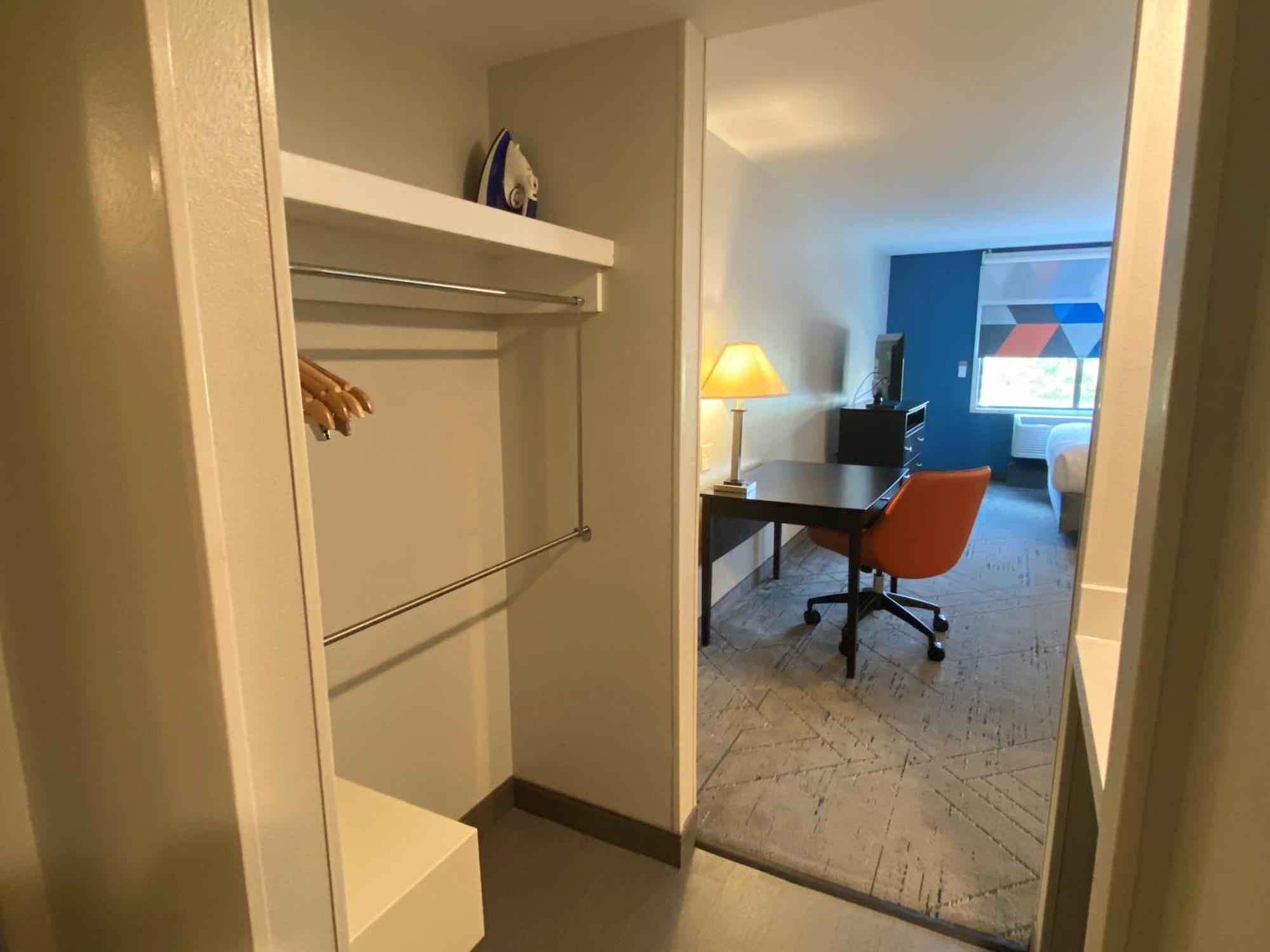 Wingate By Wyndham State Arena Raleigh/Cary Hotel Extérieur photo