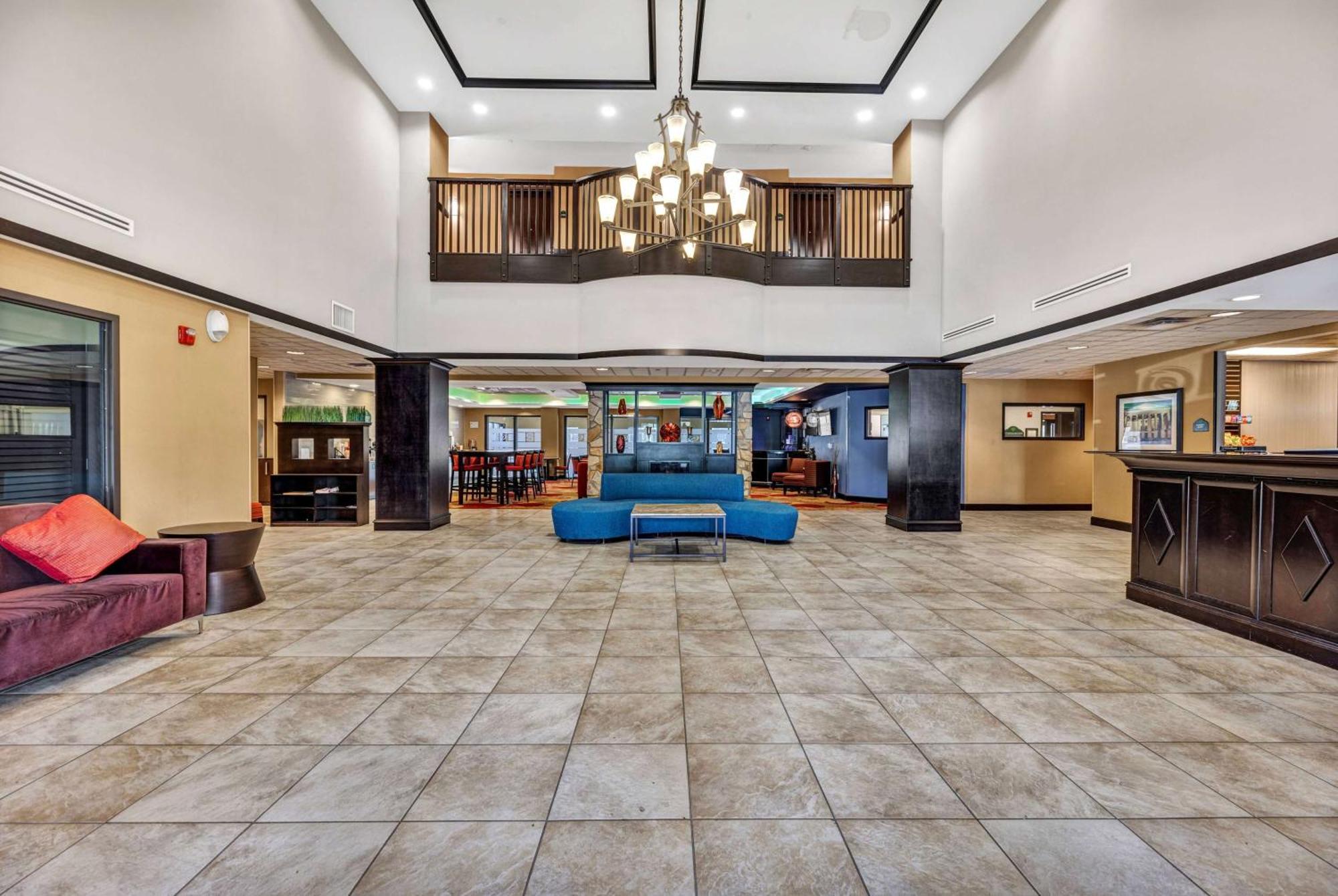Wingate By Wyndham State Arena Raleigh/Cary Hotel Extérieur photo