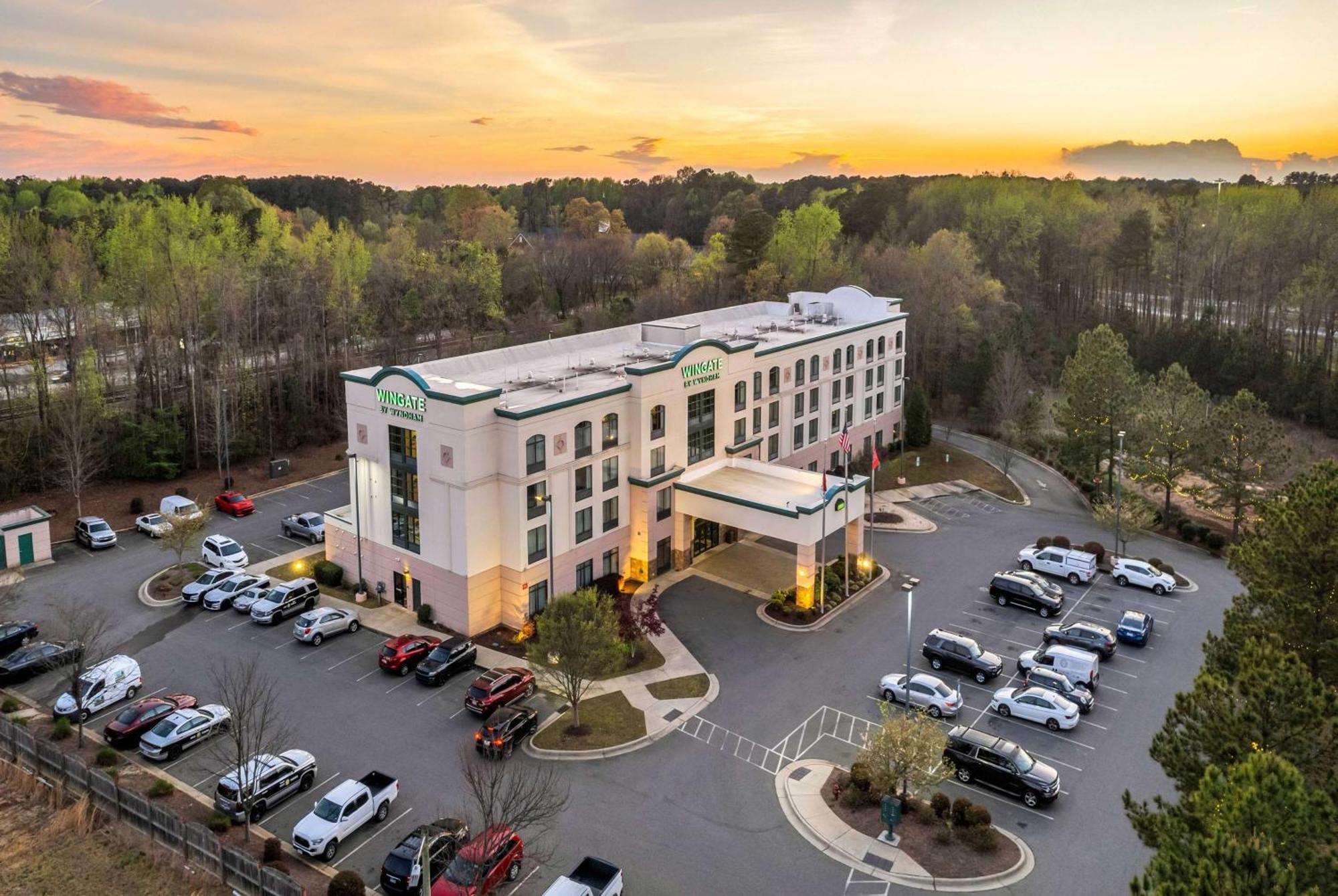 Wingate By Wyndham State Arena Raleigh/Cary Hotel Extérieur photo