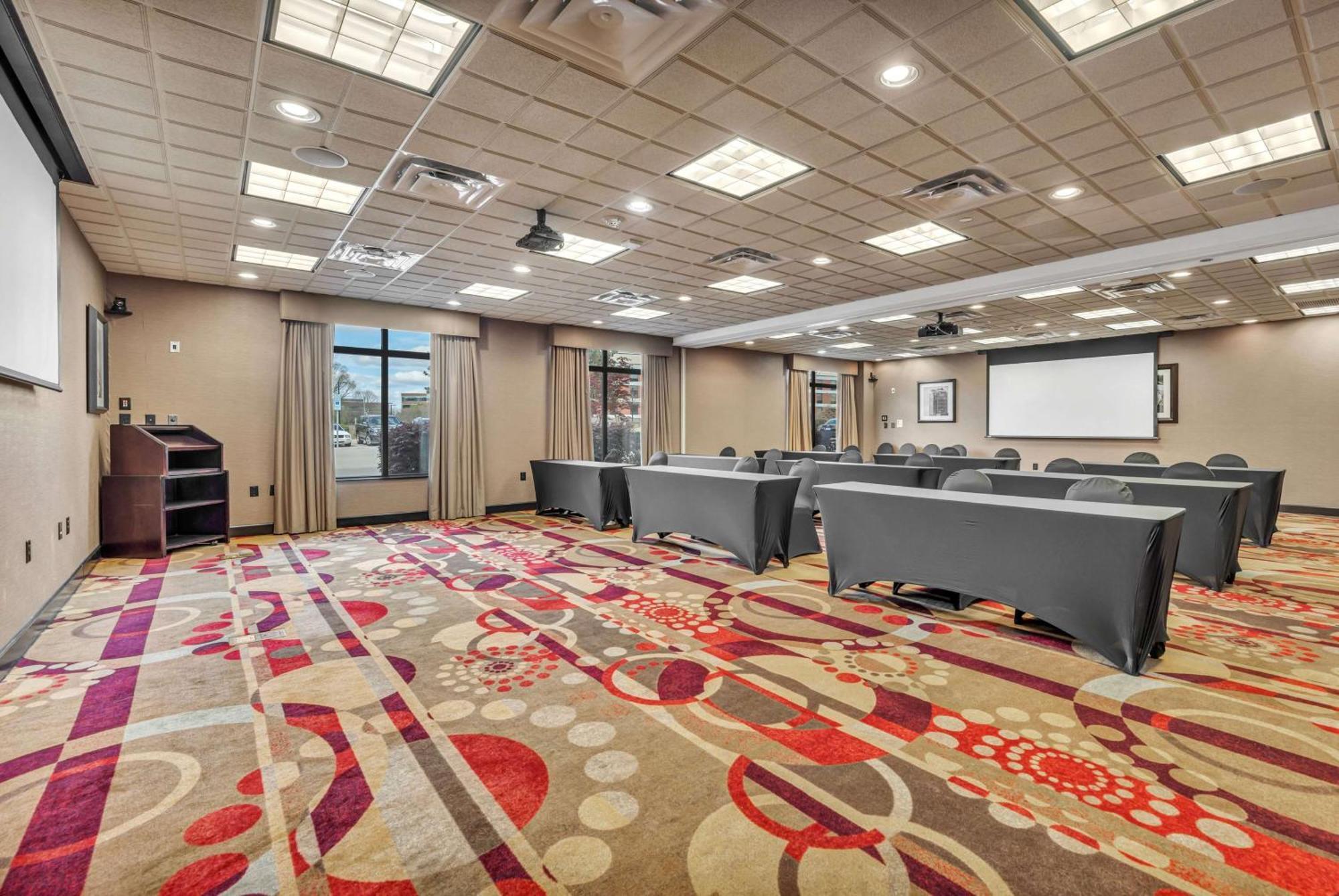 Wingate By Wyndham State Arena Raleigh/Cary Hotel Extérieur photo