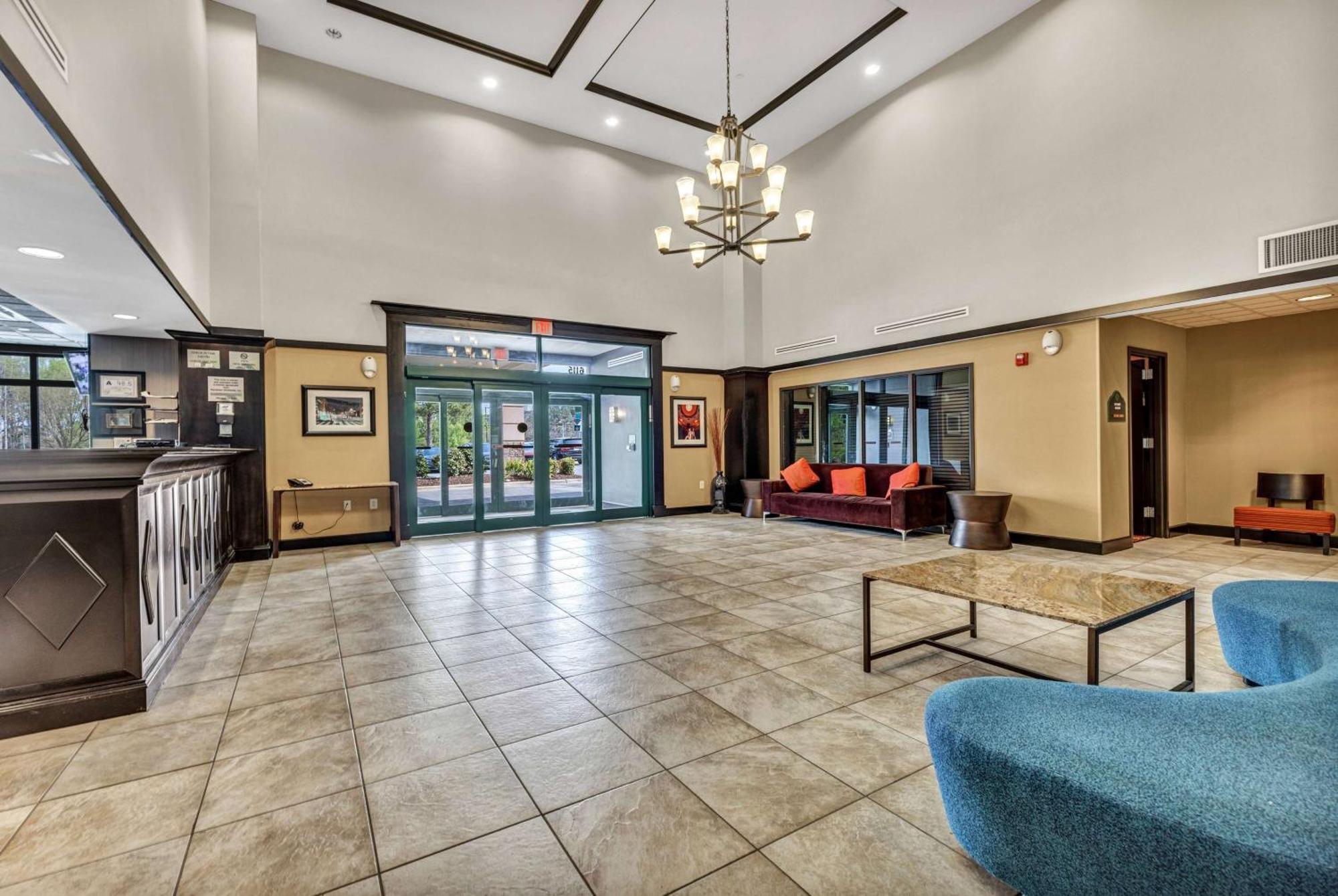 Wingate By Wyndham State Arena Raleigh/Cary Hotel Extérieur photo